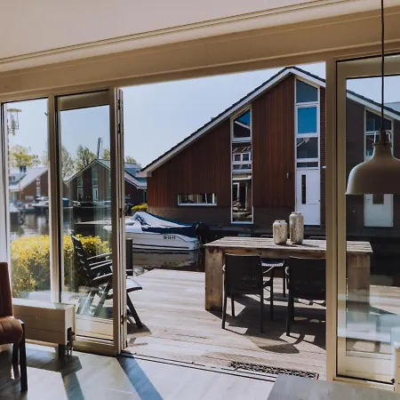 De Meerparel-3 *